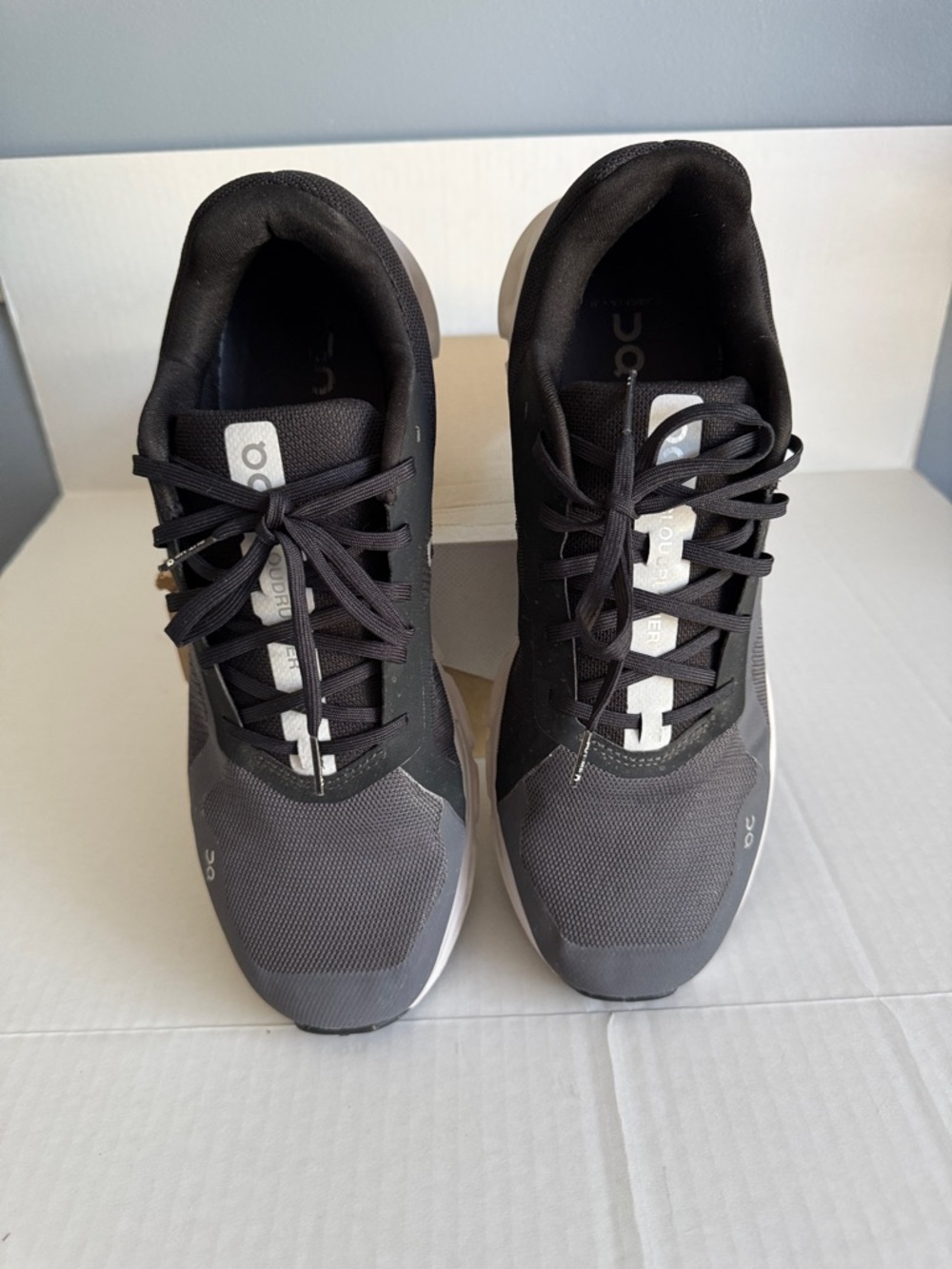 On Running Men’s Cloudrunner Athletic Shoes in Black and Gray with box Sz 12M
